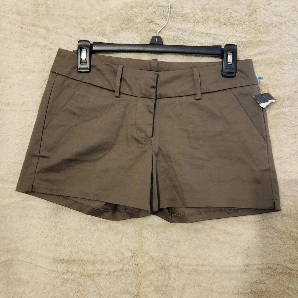 Short - Picture 2 of 2